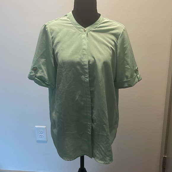 Mint green blouse - Picture 4 of 7